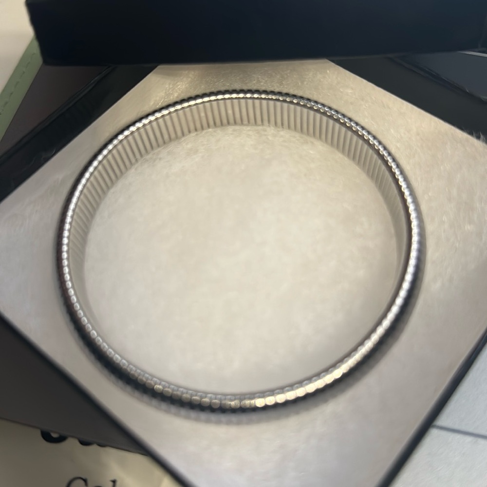 NWOT silver stretchy bracelet